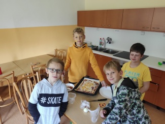 Pizza září
